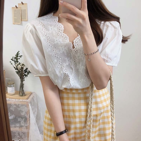 Floral embroidery lace white puff sleeve T-shirt top short sleeve Korean fashion - Picture 4 of 8